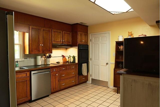 3368 Dawn CIR, Roanoke, VA 24018