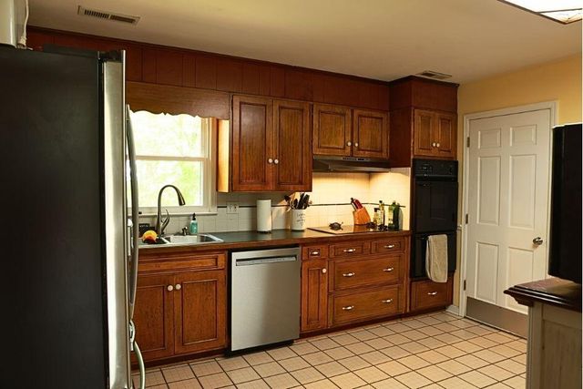 3368 Dawn CIR, Roanoke, VA 24018
