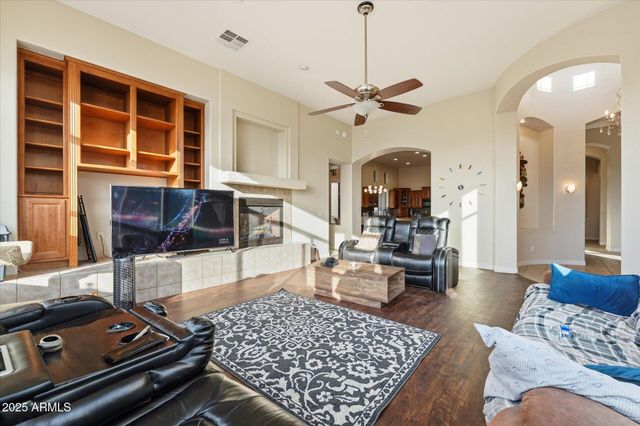 1524 W MOODY Trail, Phoenix, AZ 85041