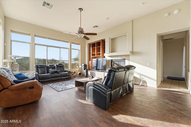 1524 W MOODY Trail, Phoenix, AZ 85041