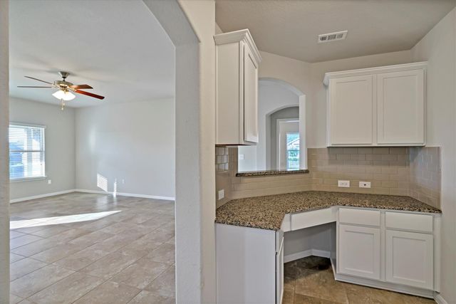 1900 Mexia DR, Round Rock, TX 78664