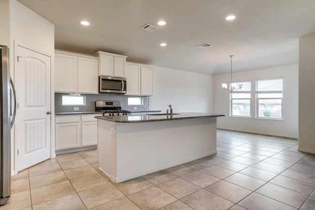 1900 Mexia DR, Round Rock, TX 78664