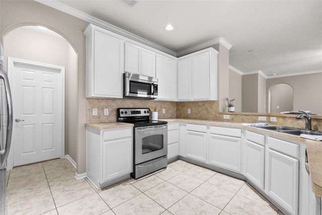 1225 N Riviera Circle, Pearland, TX 77581