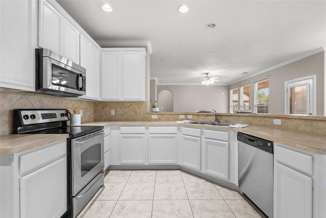 1225 N Riviera Circle, Pearland, TX 77581