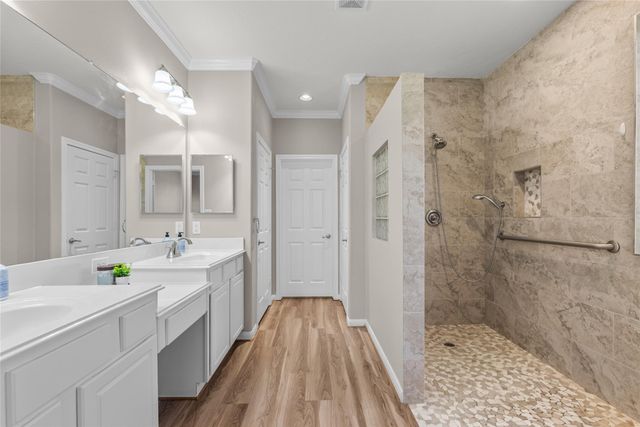 1225 N Riviera Circle, Pearland, TX 77581