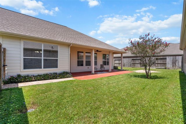 1225 N Riviera Circle, Pearland, TX 77581