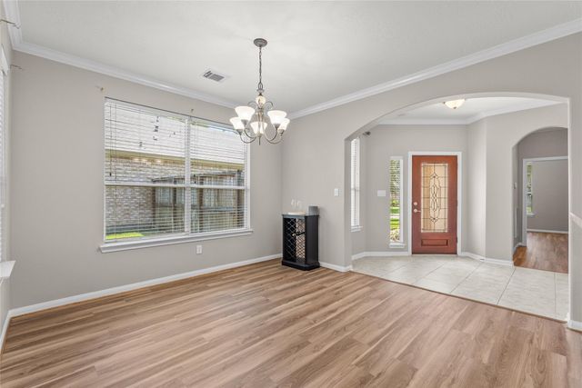 1225 N Riviera Circle, Pearland, TX 77581