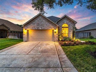 1225 N Riviera Circle, Pearland, TX 77581