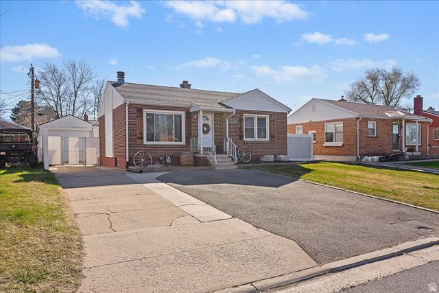 5874 S 2625 W, Roy, UT 84067