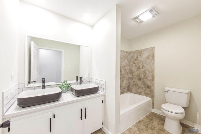 1408 Cottage Dr, Houma, LA 70360