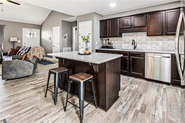 110 Delia Run, Madison, NC 27025