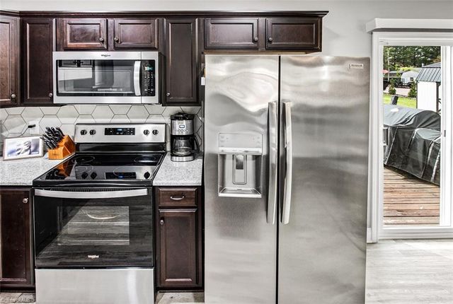 110 Delia Run, Madison, NC 27025