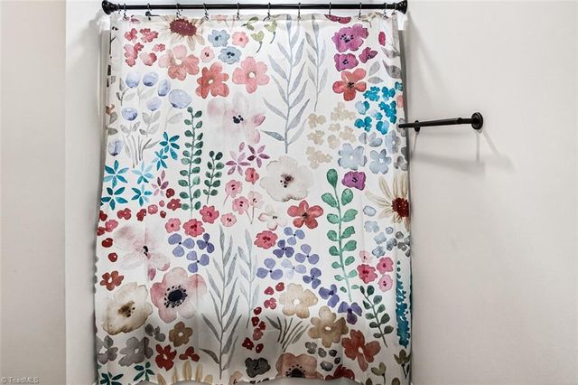 110 Delia Run, Madison, NC 27025