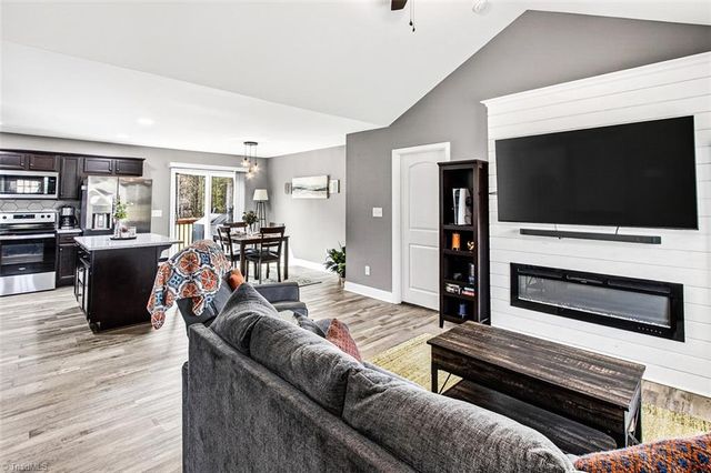 110 Delia Run, Madison, NC 27025