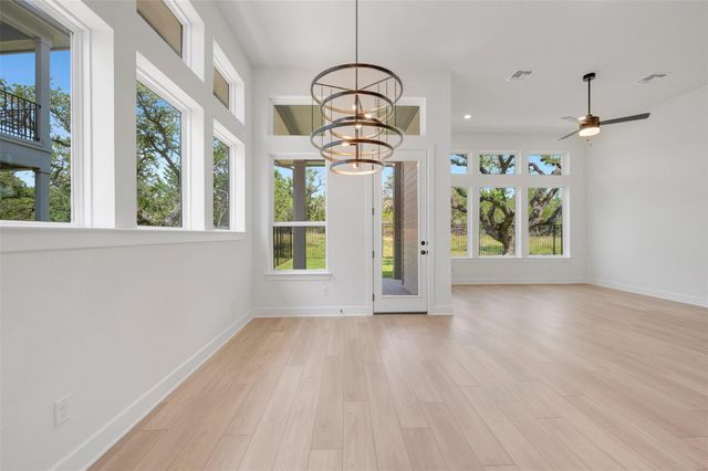 676 Sage Thrasher CIR, Dripping Springs, TX 78620