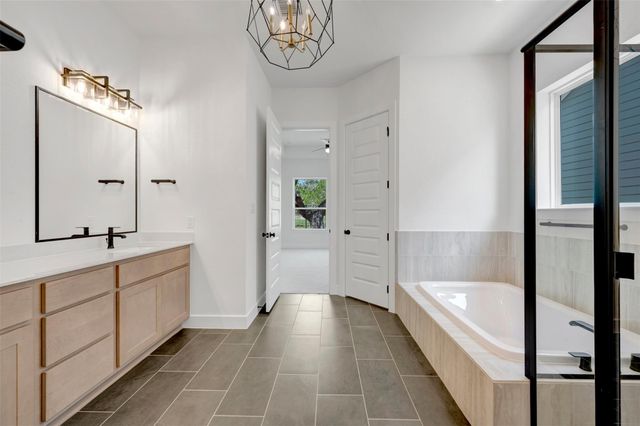 676 Sage Thrasher CIR, Dripping Springs, TX 78620
