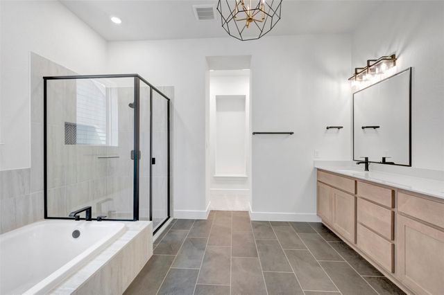 676 Sage Thrasher CIR, Dripping Springs, TX 78620