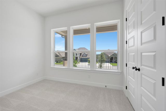 676 Sage Thrasher CIR, Dripping Springs, TX 78620