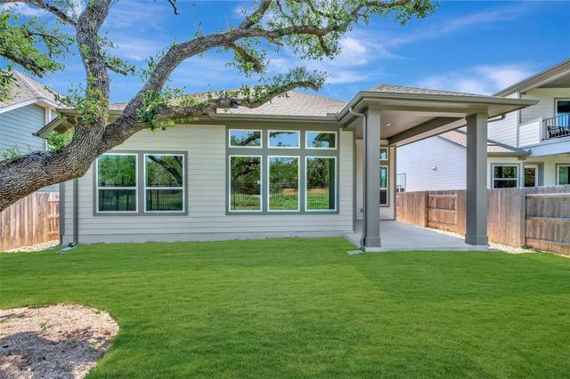676 Sage Thrasher CIR, Dripping Springs, TX 78620