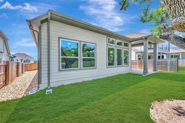 676 Sage Thrasher CIR, Dripping Springs, TX 78620