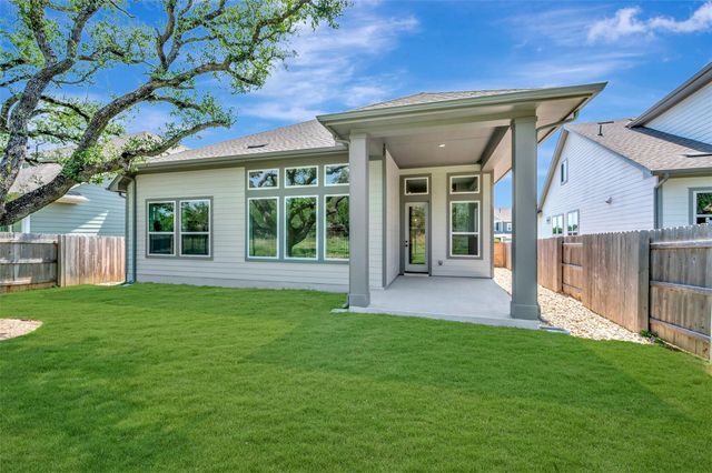 676 Sage Thrasher CIR, Dripping Springs, TX 78620