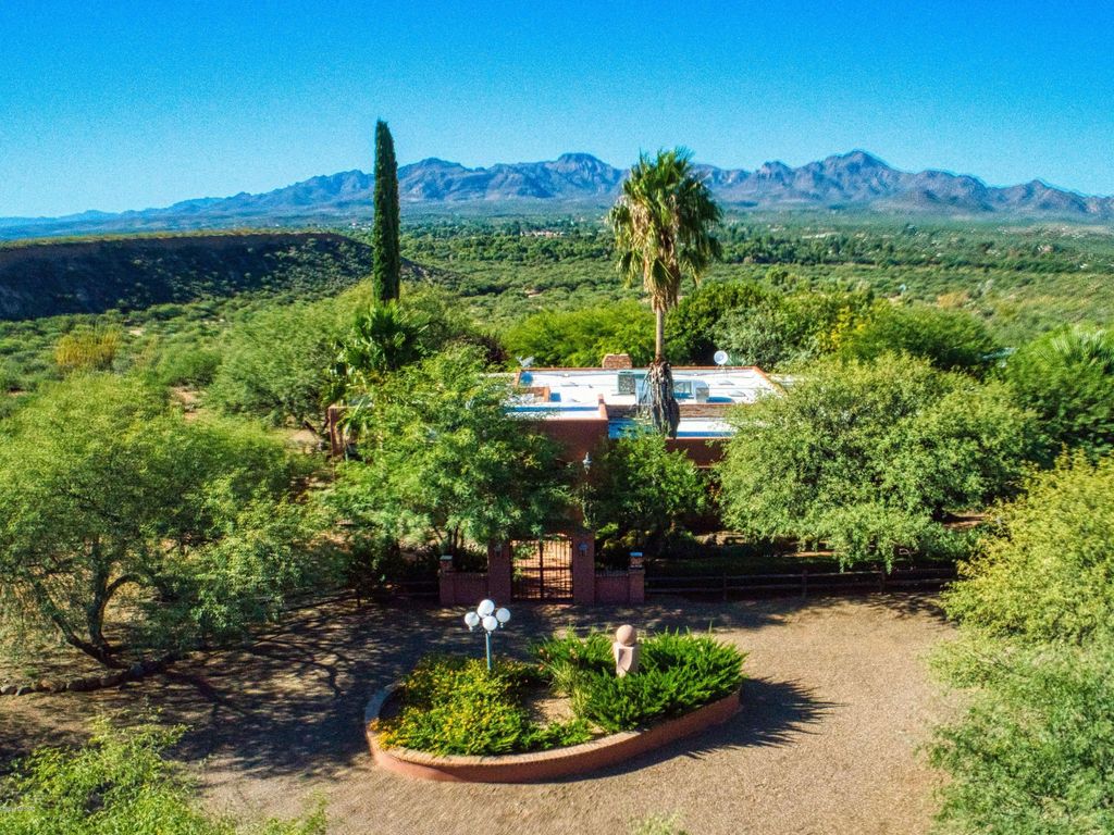 55 Culton Lane, Tubac, AZ 85646