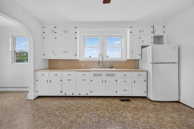 1224 Floyd Hwy S, Floyd, VA 24091