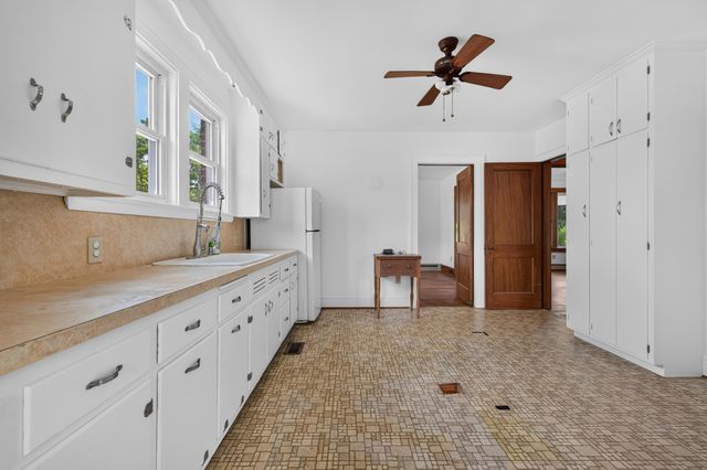 1224 Floyd Hwy S, Floyd, VA 24091