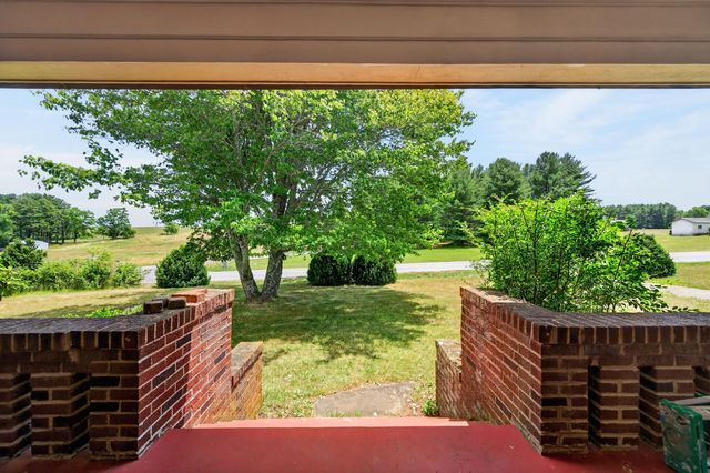 1224 Floyd Hwy S, Floyd, VA 24091