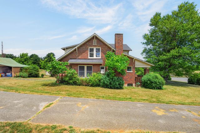 1224 Floyd Hwy S, Floyd, VA 24091