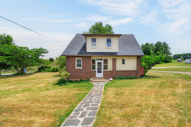 1224 Floyd Hwy S, Floyd, VA 24091