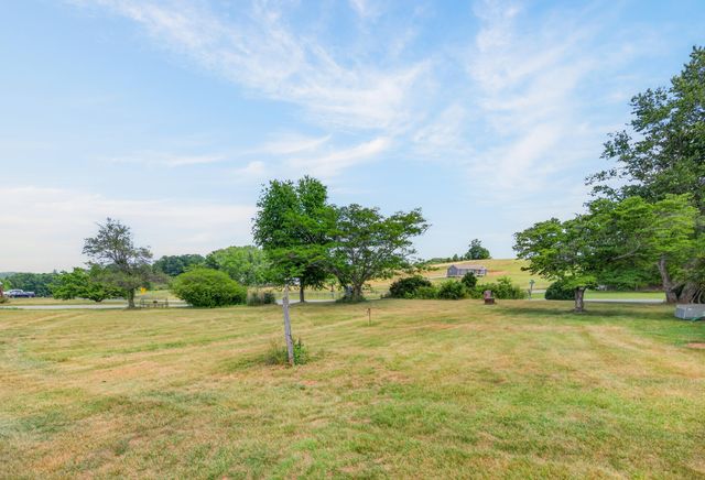 1224 Floyd Hwy S, Floyd, VA 24091