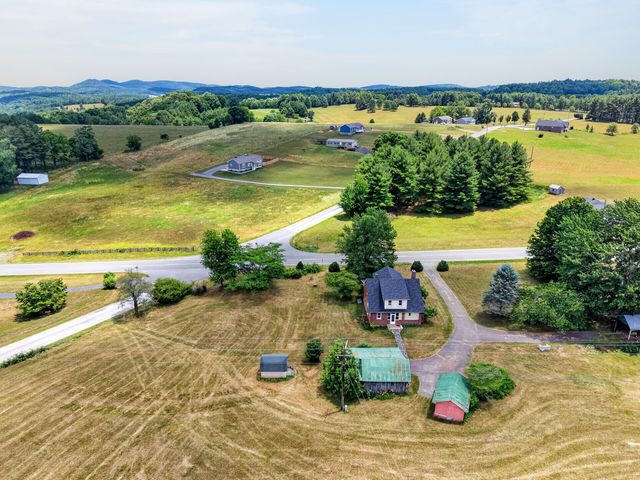 1224 Floyd Hwy S, Floyd, VA 24091