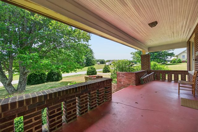 1224 Floyd Hwy S, Floyd, VA 24091