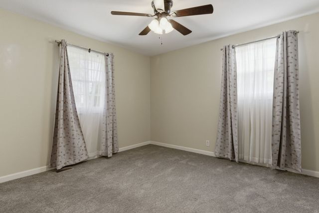 22 Larkspur Ave, Lebanon, TN 37090