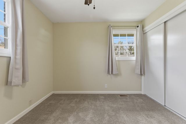 22 Larkspur Ave, Lebanon, TN 37090