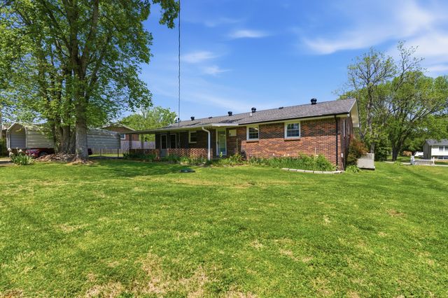 22 Larkspur Ave, Lebanon, TN 37090