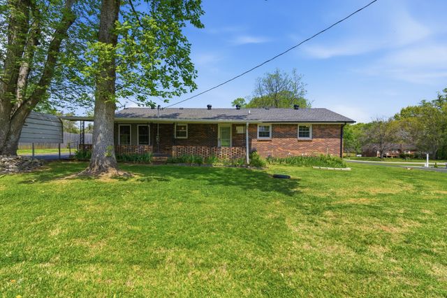 22 Larkspur Ave, Lebanon, TN 37090