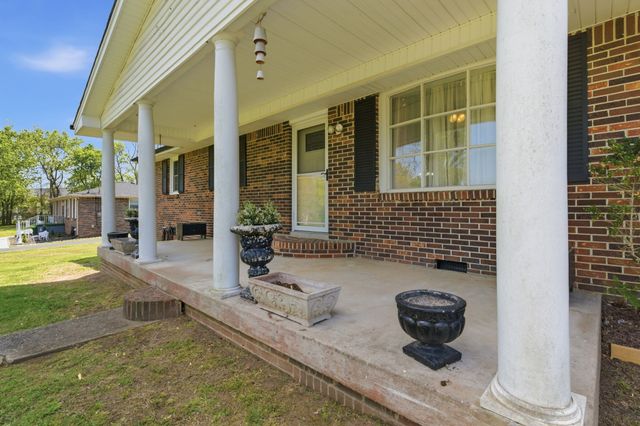 22 Larkspur Ave, Lebanon, TN 37090