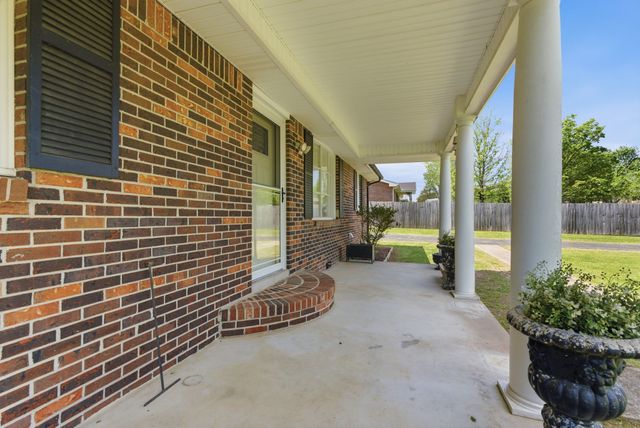 22 Larkspur Ave, Lebanon, TN 37090