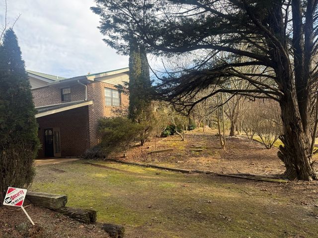 1500 State Hwy 66, Young Harris, GA 30582