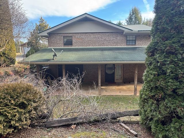 1500 State Hwy 66, Young Harris, GA 30582