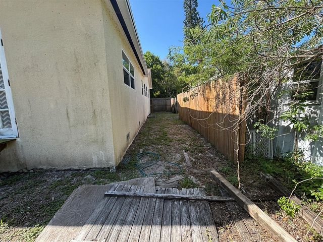 4327 43RD AVENUE N, St Petersburg, FL 33714