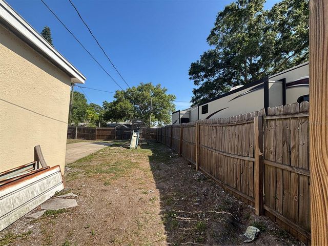 4327 43RD AVENUE N, St Petersburg, FL 33714