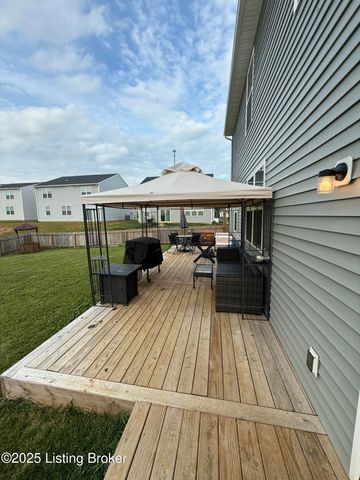 4027 White Pine Ln, La Grange, KY 40031