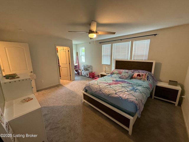 4027 White Pine Ln, La Grange, KY 40031