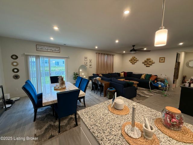 4027 White Pine Ln, La Grange, KY 40031