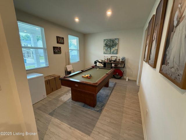 4027 White Pine Ln, La Grange, KY 40031