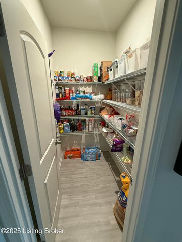 4027 White Pine Ln, La Grange, KY 40031