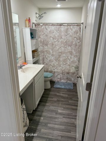 4027 White Pine Ln, La Grange, KY 40031